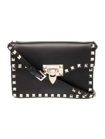 Pre-owned Valentino Garavani Rockstud Clutch In Black