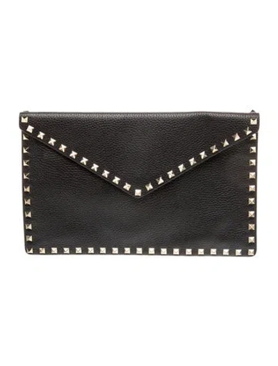 Pre-owned Valentino Garavani Rockstud Clutch In Black