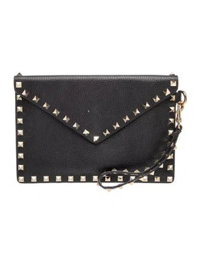 Pre-owned Valentino Garavani Rockstud Clutch In Black