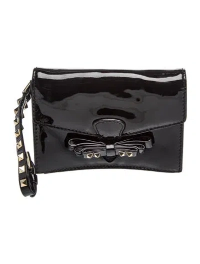 Pre-owned Valentino Garavani Rockstud Clutch In Black