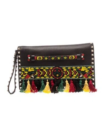 Pre-owned Valentino Garavani Rockstud Clutch In Black