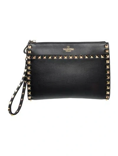 Pre-owned Valentino Garavani Rockstud Clutch In Black