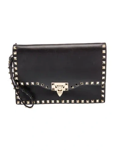Pre-owned Valentino Garavani Rockstud Clutch In Black
