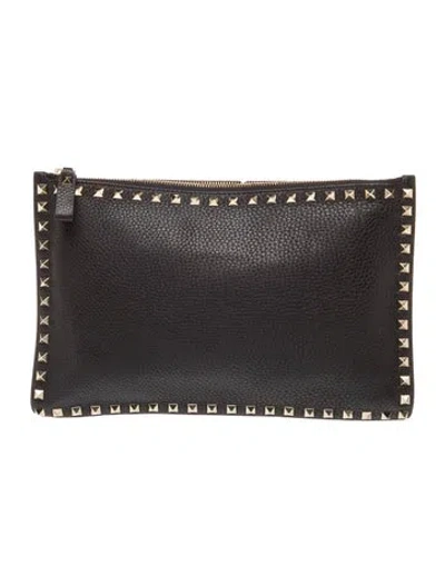 Pre-owned Valentino Garavani Rockstud Clutch In Black