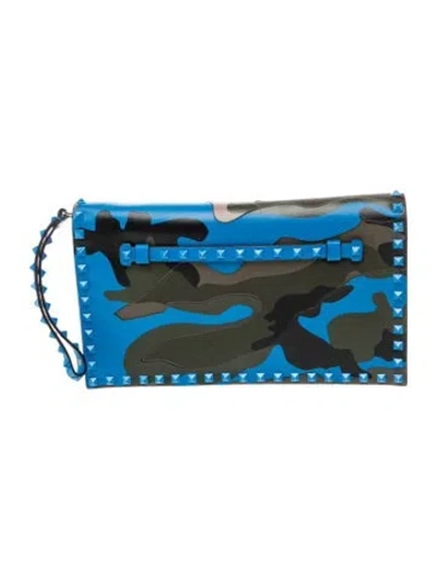 Pre-owned Valentino Garavani Rockstud Clutch In Blue