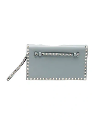 Pre-owned Valentino Garavani Rockstud Clutch In Blue