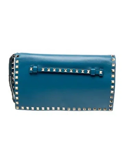Pre-owned Valentino Garavani Rockstud Clutch In Blue