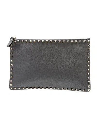 Pre-owned Valentino Garavani Rockstud Clutch In Gray