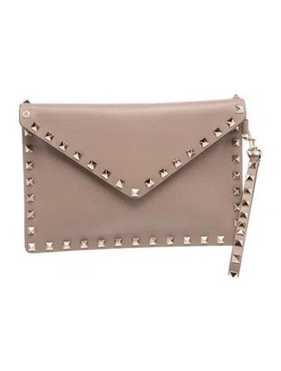 Pre-owned Valentino Garavani Rockstud Clutch In Neutrals