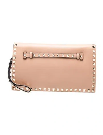 Pre-owned Valentino Garavani Rockstud Clutch In Neutrals