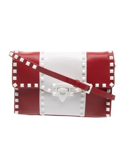 Pre-owned Valentino Garavani Rockstud Clutch In Red