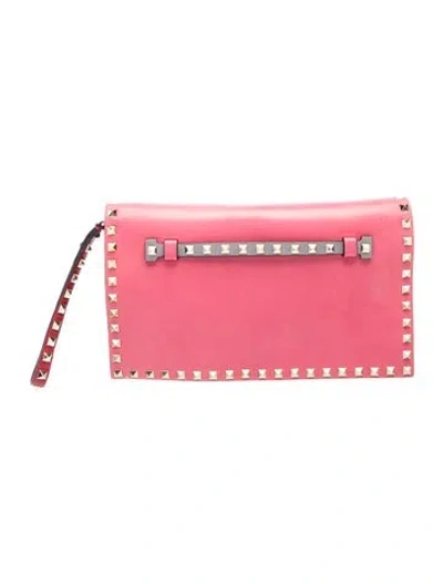 Pre-owned Valentino Garavani Rockstud Clutch In Red