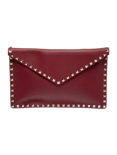 Pre-owned Valentino Garavani Rockstud Clutch In Red