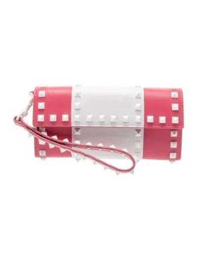 Pre-owned Valentino Garavani Rockstud Clutch In Red