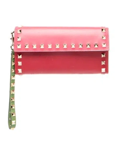 Pre-owned Valentino Garavani Rockstud Clutch In Red
