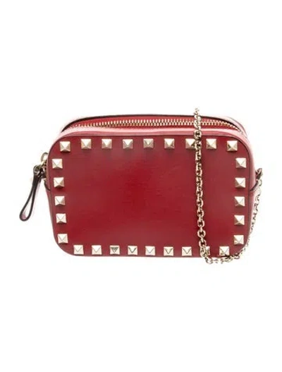 Pre-owned Valentino Garavani Rockstud Clutch In Red