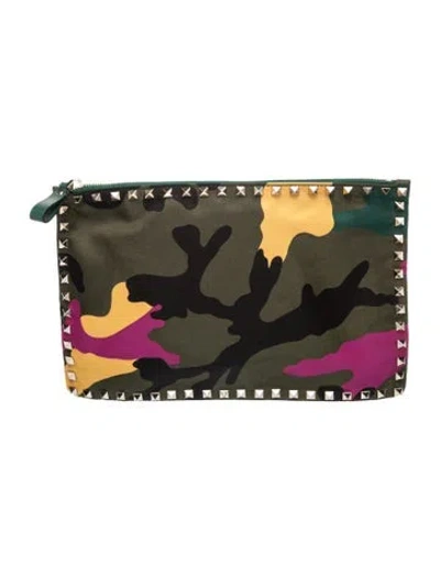 Pre-owned Valentino Garavani Rockstud Clutch W/ Tags In Green