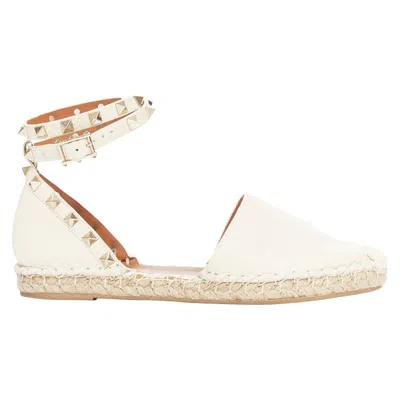 Pre-owned Valentino Garavani Valentino Rockstud Cream Leather Gold Stud Double Espadrille Flats Eu37 In White