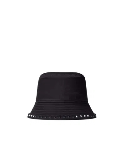 Valentino Garavani Rockstud-detail Bucket Hat In Black