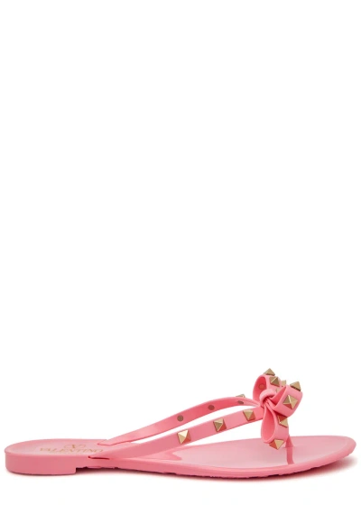 Valentino Garavani Rockstud Flip Flops In Pink