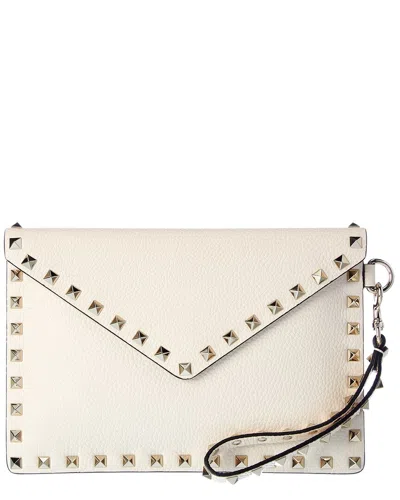 Valentino Garavani Valentino Rockstud Grainy Leather Pouch In Neutral