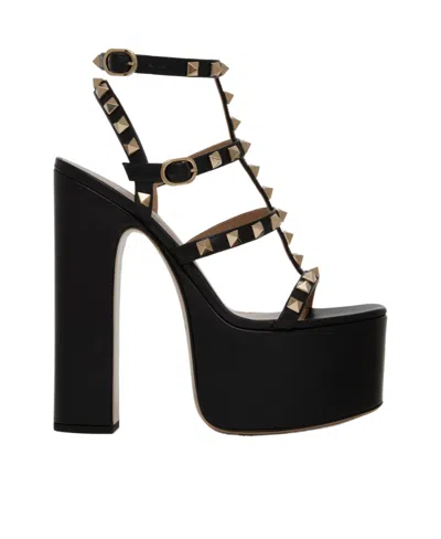 Valentino Garavani Rockstud High-heeled Sandals In Nude
