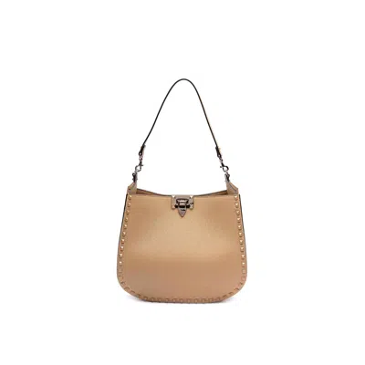 Valentino Garavani Rockstud-embellished Leather Shoulder Bag In Beige