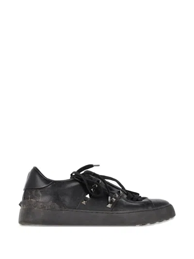 Pre-owned Valentino Garavani Rockstud Lace-up Leather Sneakers In Black