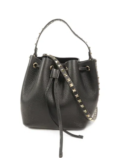 Pre-owned Valentino Garavani Rockstud Leather Bucket Bag In Black