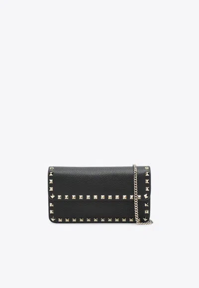 Valentino Garavani Rockstud Leather Chain Clutch In Black