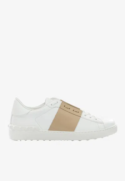 Valentino Garavani Rockstud Leather Low-top Sneakers In White