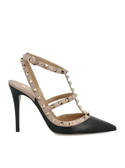 Valentino Garavani Rockstud Leather Pumps In Black