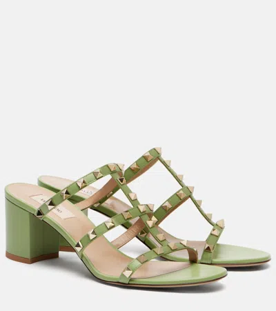 Valentino Garavani Sandalen Rockstud Aus Leder In Green