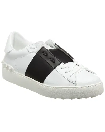 VALENTINO GARAVANI VALENTINO ROCKSTUD LEATHER SNEAKER