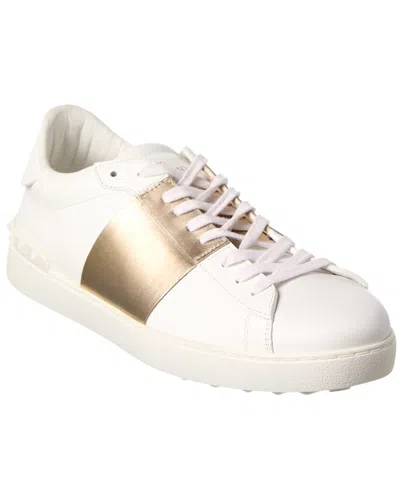 Valentino Garavani Valentino Rockstud Leather Sneaker In White