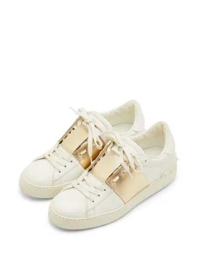Pre-owned Valentino Garavani Rockstud Leather Sneakers In White