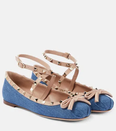 VALENTINO GARAVANI ROCKSTUD LEATHER-TRIMMED DENIM BALLET FLATS