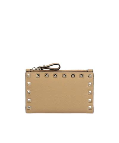Valentino Garavani Rockstud Leather Wallet In Nude