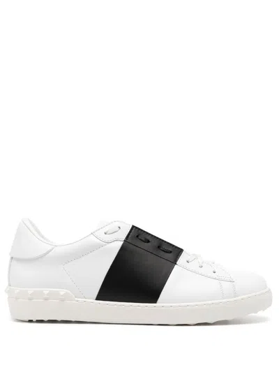 VALENTINO GARAVANI ROCKSTUD LOW-TOP SNEAKERS