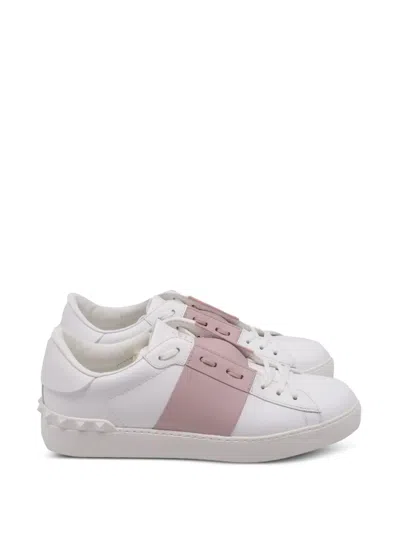 Pre-owned Valentino Garavani Rockstud Low-top Sneakers In White