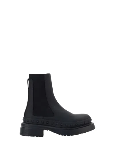 Valentino Garavani Rockstud M-way Boot In Nero