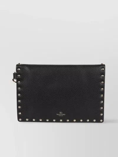 Valentino Garavani Rockstud Medium Flat Pouch In Black