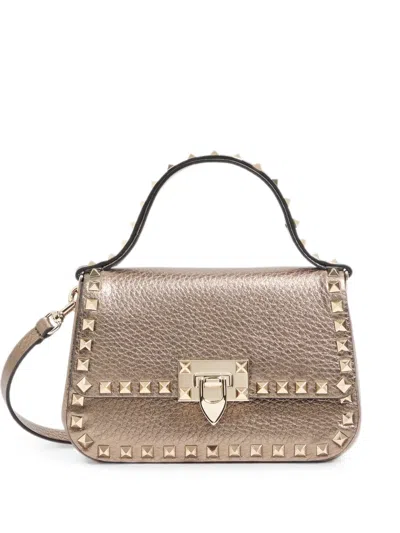 Valentino Garavani Rockstud 粒面压膜小牛皮小号手提包 In Neutral