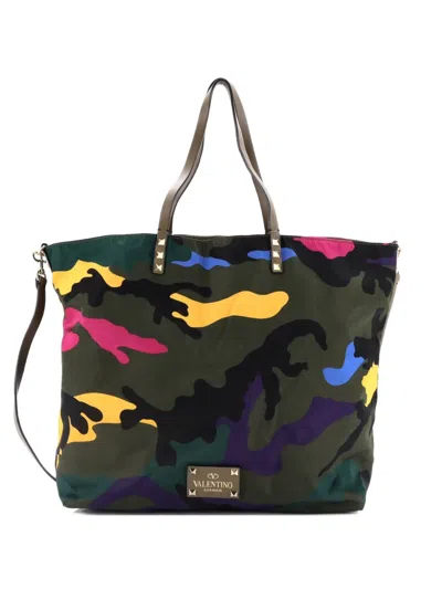 Pre-owned Valentino Garavani Rockstud Open Reversible Convertible Camo Nylon Medium Tote Bag In Multi