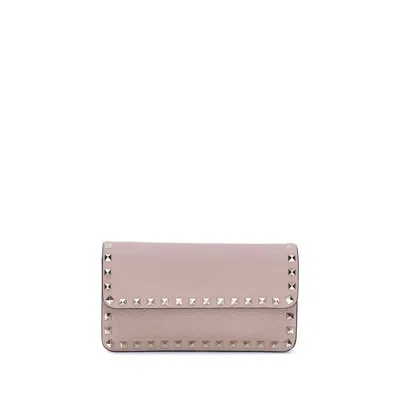 Valentino Garavani Rockstud Pochette With Chain In Black