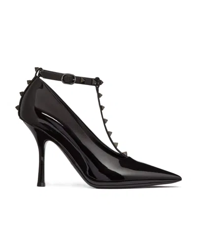 Valentino Garavani Rockstud Pointed High Heels In Black