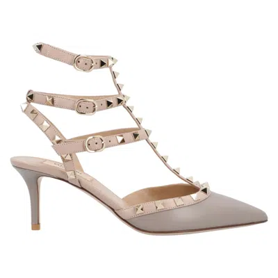 Valentino Garavani Valentino Rockstud Pointed-toe Pumps In Neutral