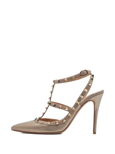 Pre-owned Valentino Garavani Rockstud Pointed-toe Pumps In Metallic