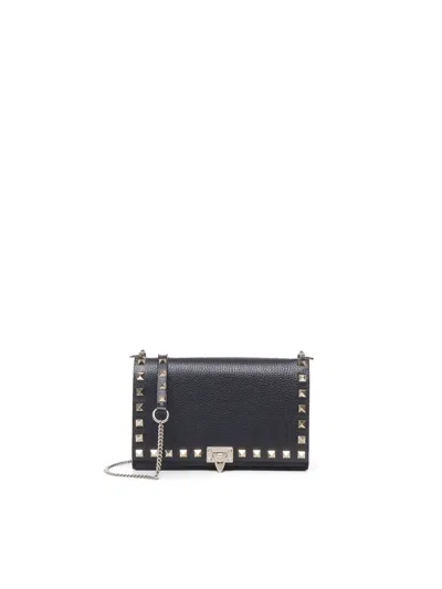 Valentino Garavani Rockstud Pouch In Calfskin In Black