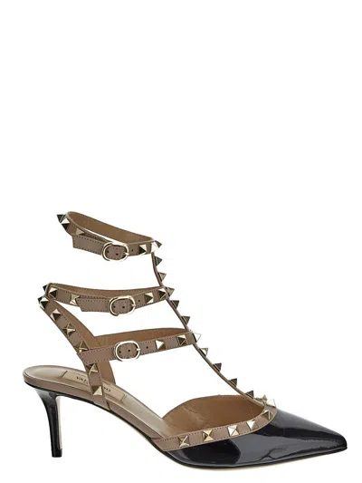 Valentino Garavani Rockstud Pump In Black